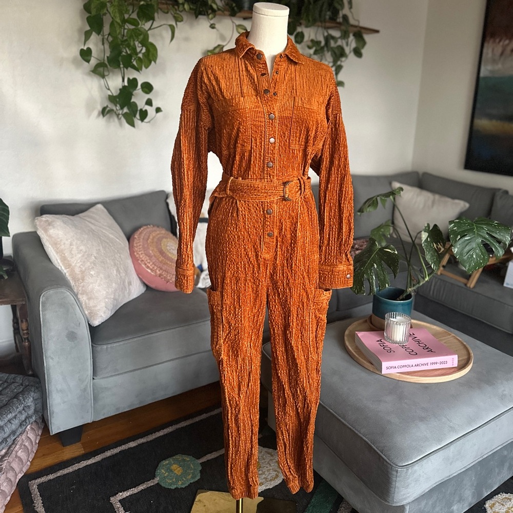 Urban Outfitters- Corduroy onesie / overall / Jumpsuit burnt orange